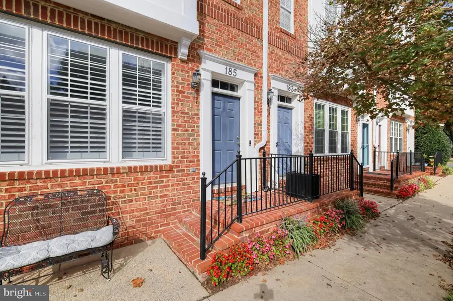 185 Chevy Chase St #185, Gaithersburg, MD 20878 - #2