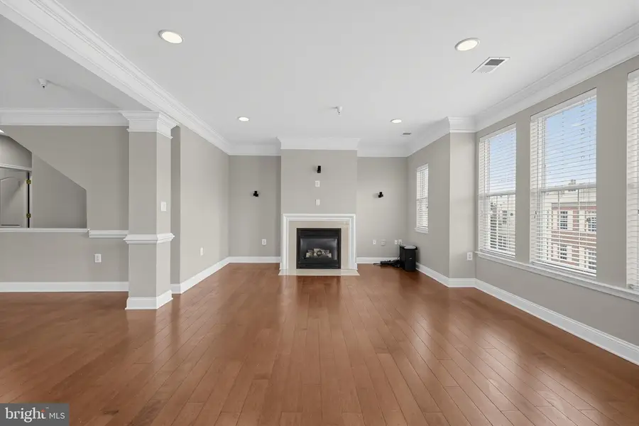 185 Chevy Chase St #185, Gaithersburg, MD 20878 - #3