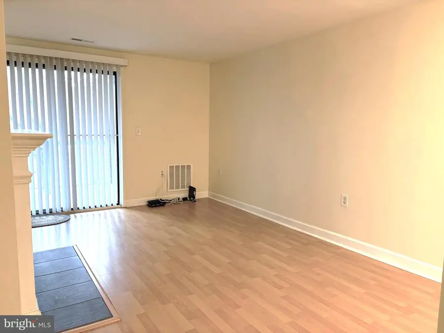 18120 Chalet Dr #11-204, Germantown, MD 20874 - #3