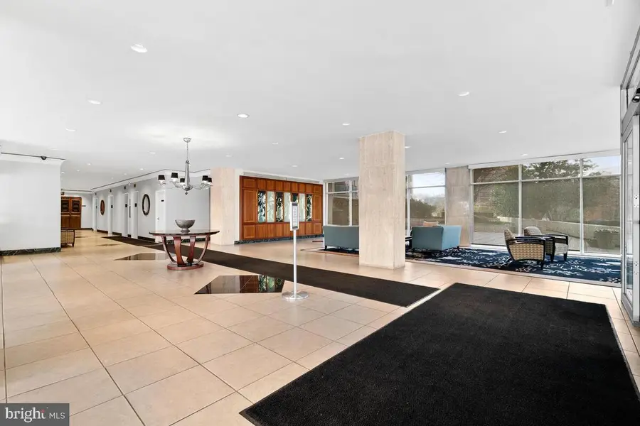 10401 Grosvenor Pl #721, Rockville, MD 20852 - #2