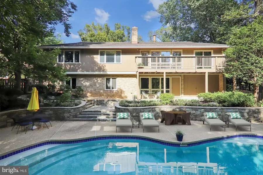 6204 Clearwood Rd, Bethesda, MD 20817 - #2