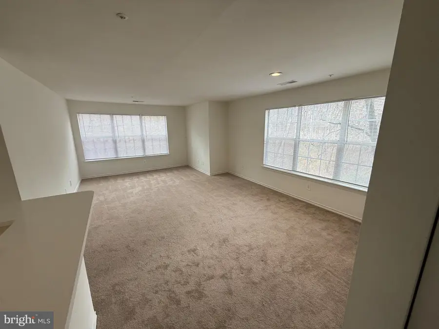 18520 Boysenberry Dr #230, Gaithersburg, MD 20879 - #3