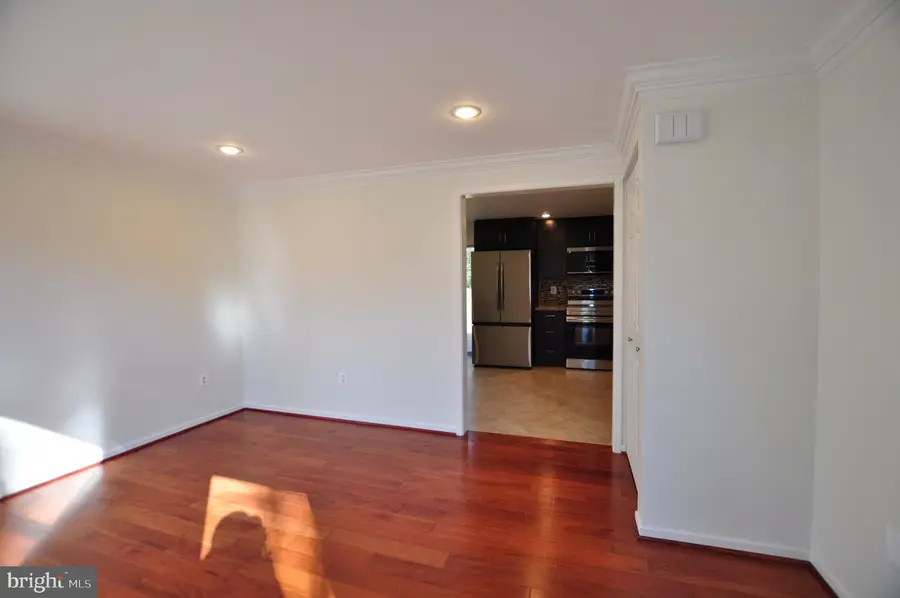 7421 Brenish Dr, Gaithersburg, MD 20879 - #2