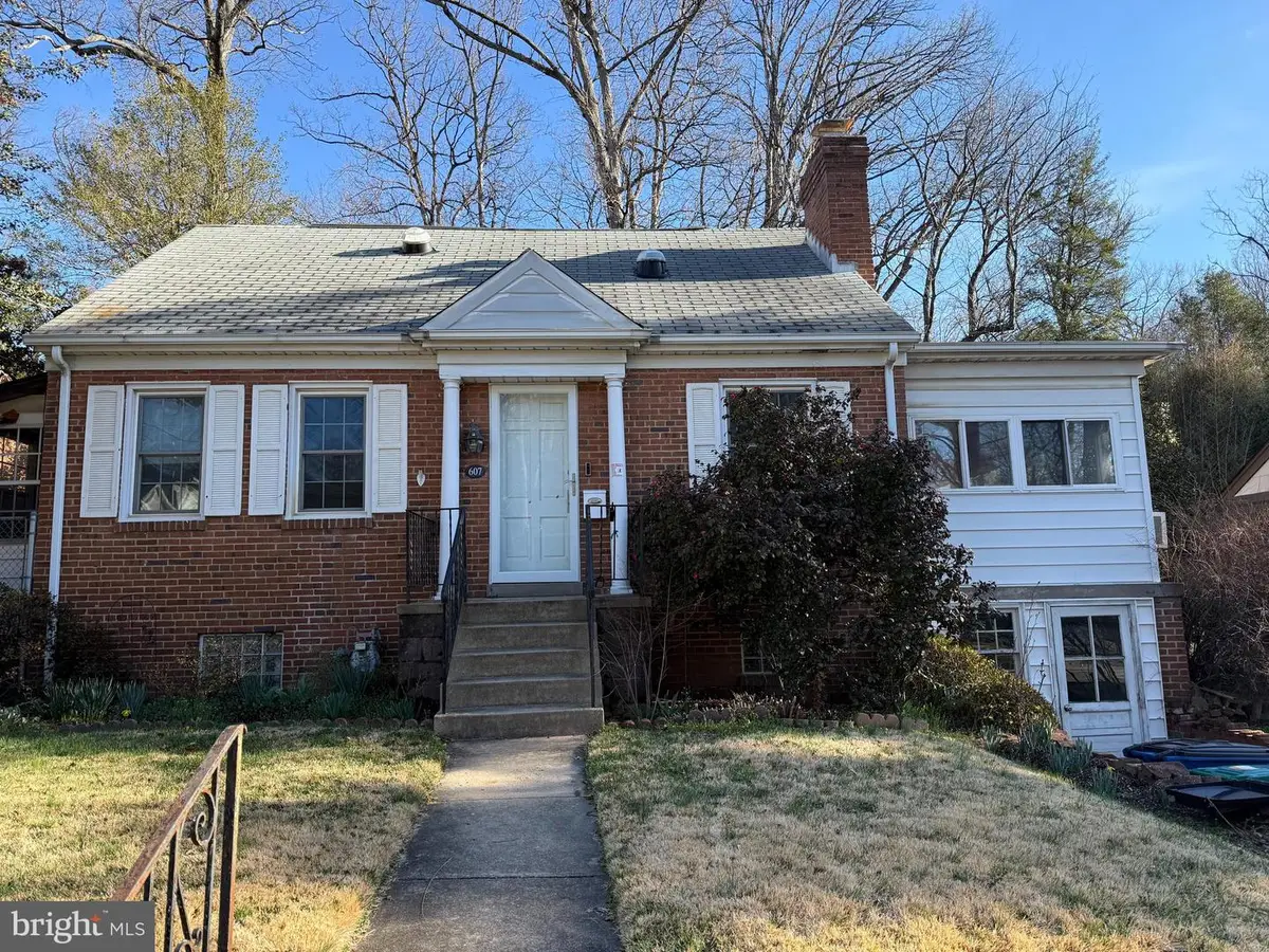 607 Mississippi Ave, Silver Spring, MD 20910 - #1