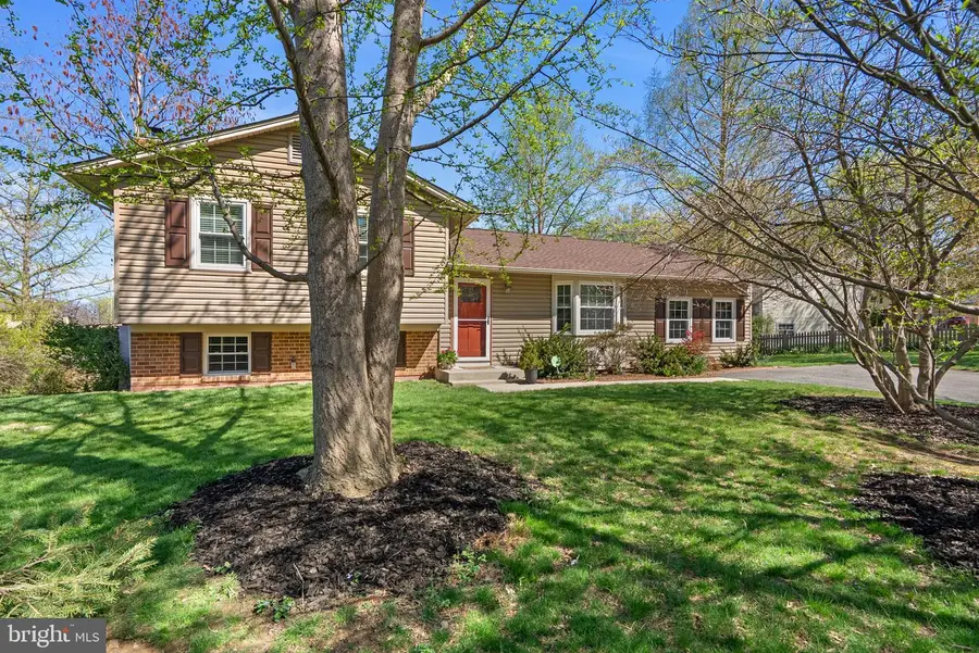 8505 Calypso Ln, Gaithersburg, MD 20879 - #3