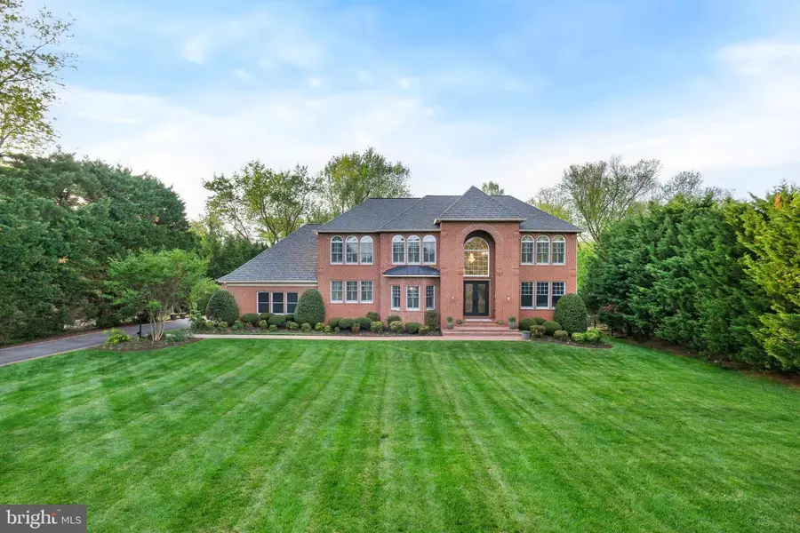 11724 Gainsborough Rd, Potomac, MD 20854 - #2