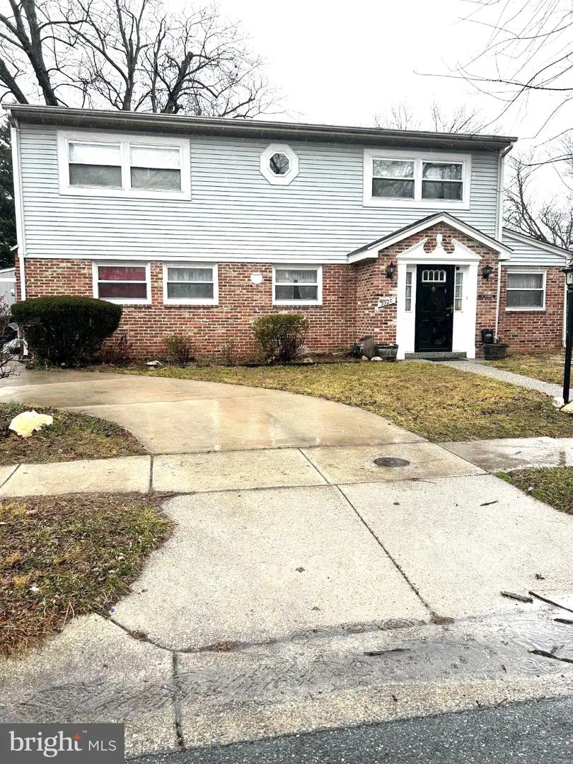 9907 Woodland Dr, Silver Spring, MD 20902 - #2