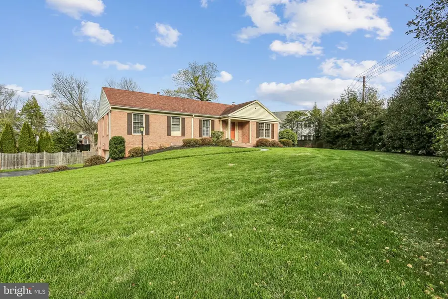 11001 Rosemont Dr, Rockville, MD 20852 - #2