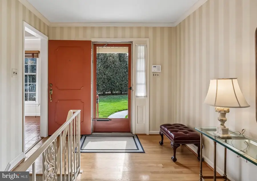 11001 Rosemont Dr, Rockville, MD 20852 - #3