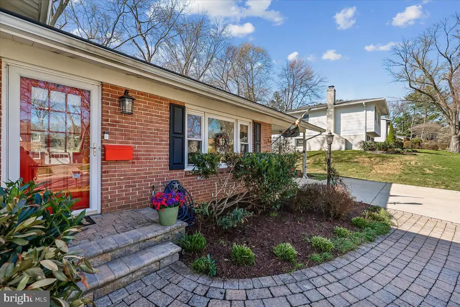 823 Diamond Dr, Gaithersburg, MD 20878 - #3