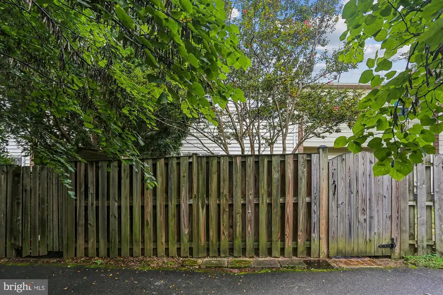 9318 Bremerton Way, Gaithersburg, MD 20886 - #2