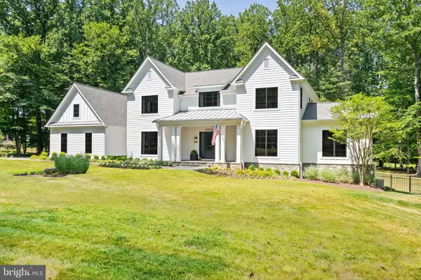 8512 Horseshoe Ln, POTOMAC, MD 20854