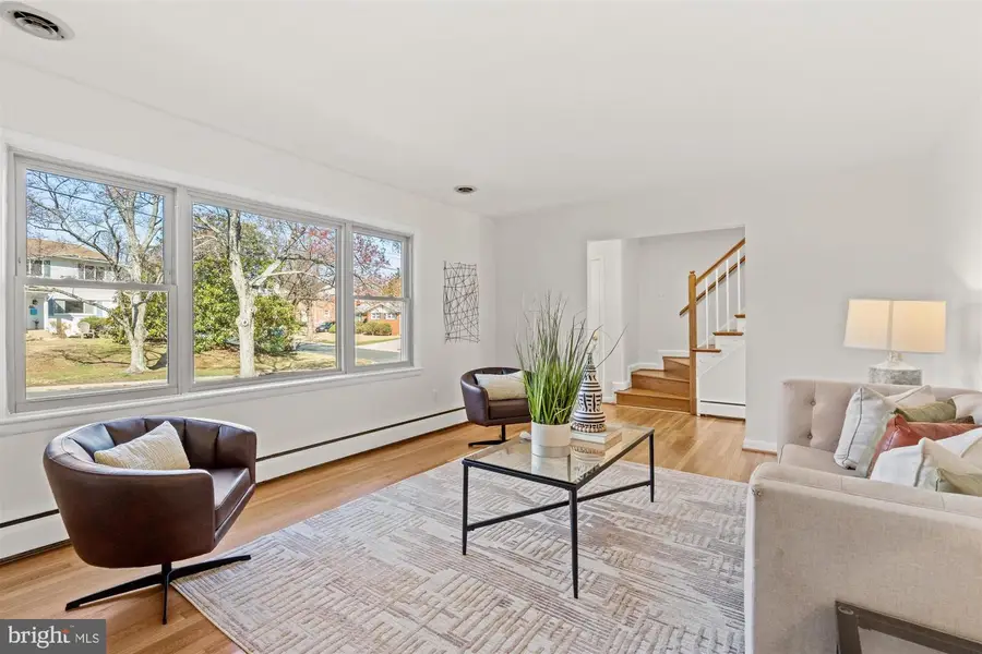 6200 Rockhurst Rd, Bethesda, MD 20817 - #2