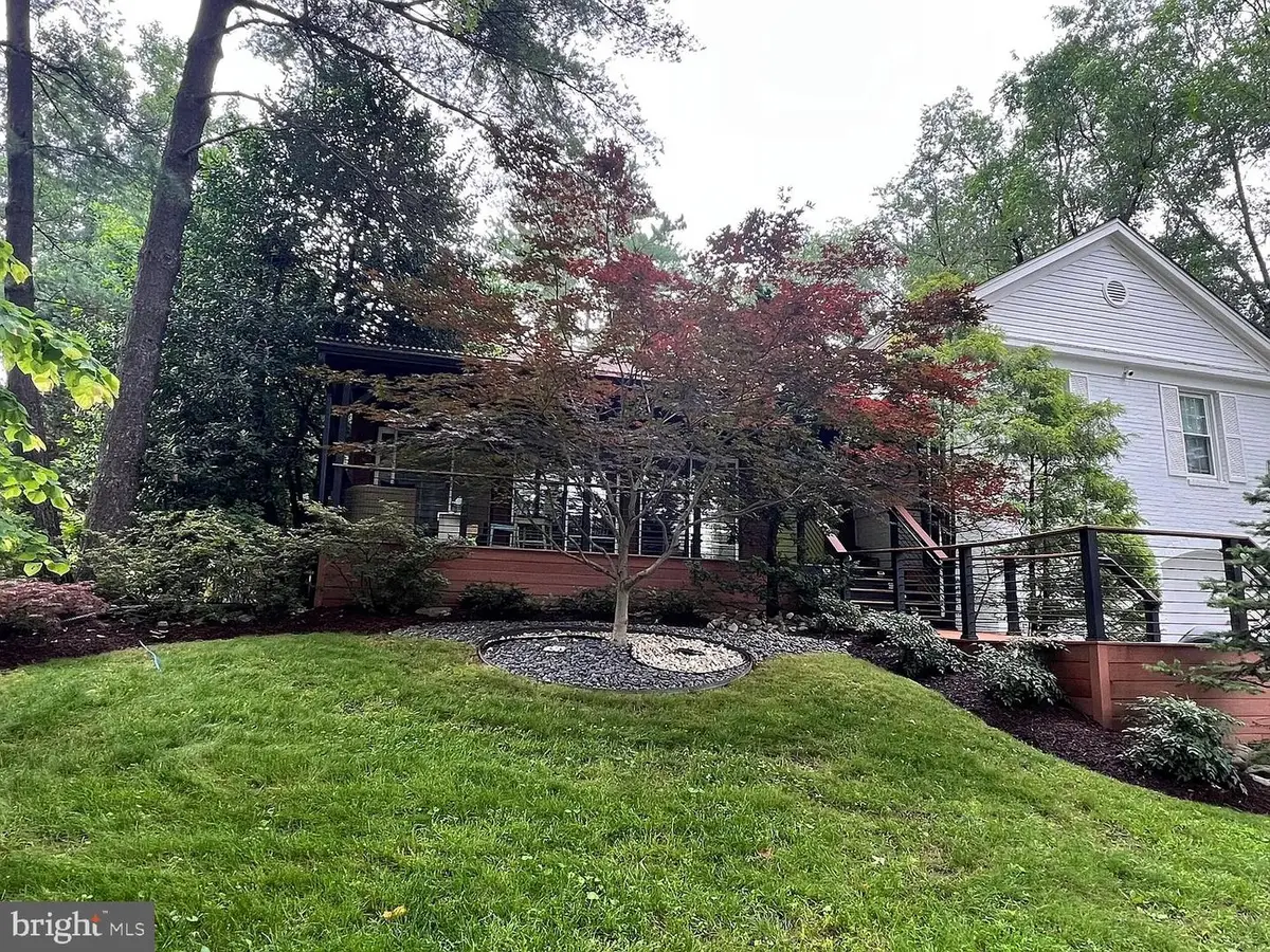 929 Farm Haven Dr, Rockville, MD 20852 - #1