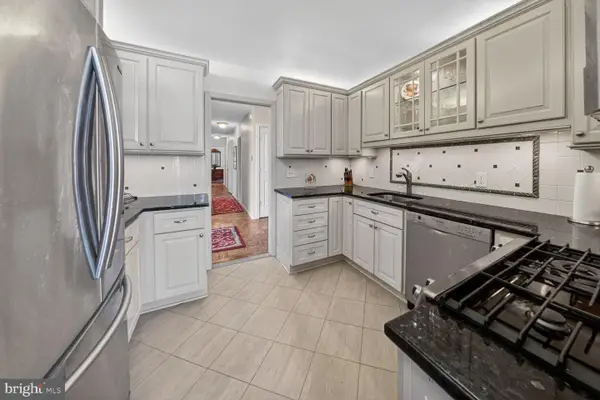 5500 Friendship Blvd #1423n & 1424n, CHEVY CHASE, MD 20815