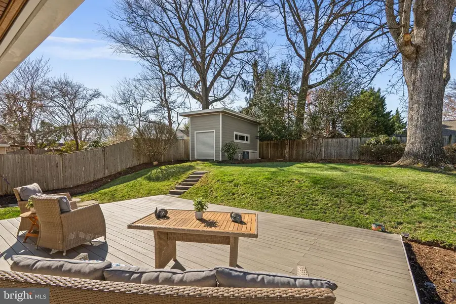 819 Brice Rd, Rockville, MD 20852 - #2