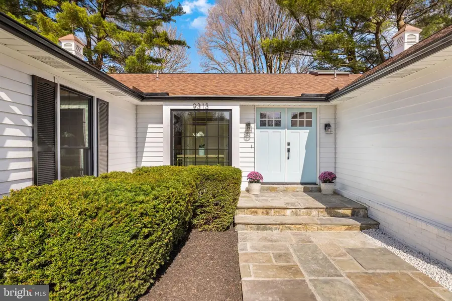 9313 Copenhaver Dr, Potomac, MD 20854 - #2