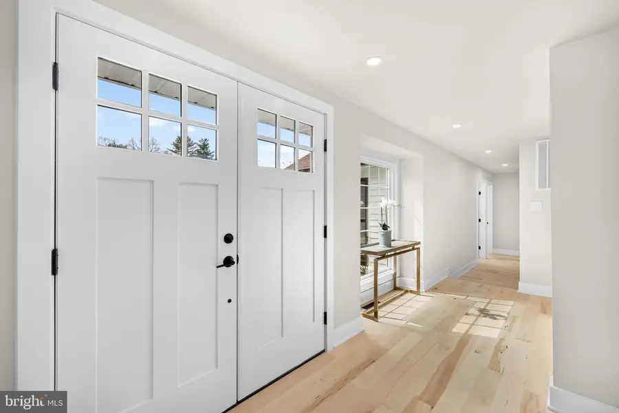 9313 Copenhaver Dr, Potomac, MD 20854 - #3