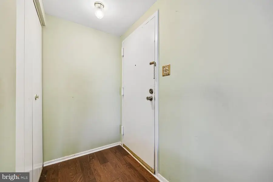 452 Girard St #356, Gaithersburg, MD 20877 - #2