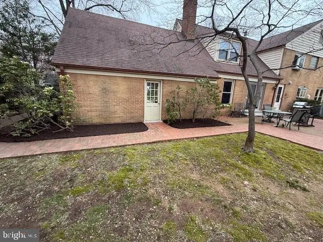 11209 Farmland Dr, Rockville, MD 20852 - #3