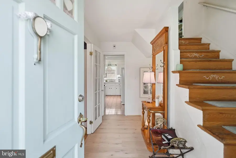 8406 Geneva Mason Rd, Potomac, MD 20854 - #3