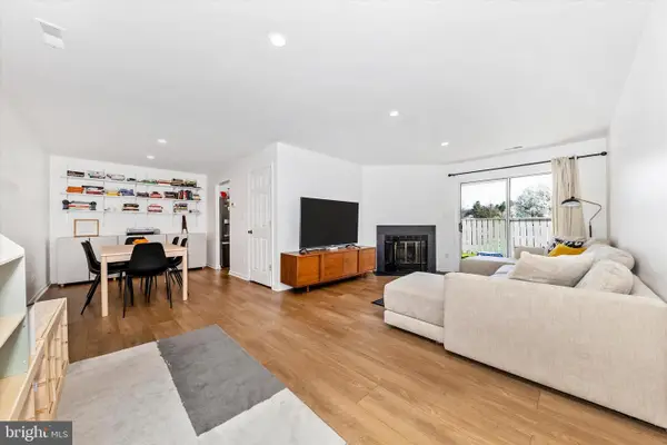 11430 Locustdale Ter #231, GERMANTOWN, MD 20876