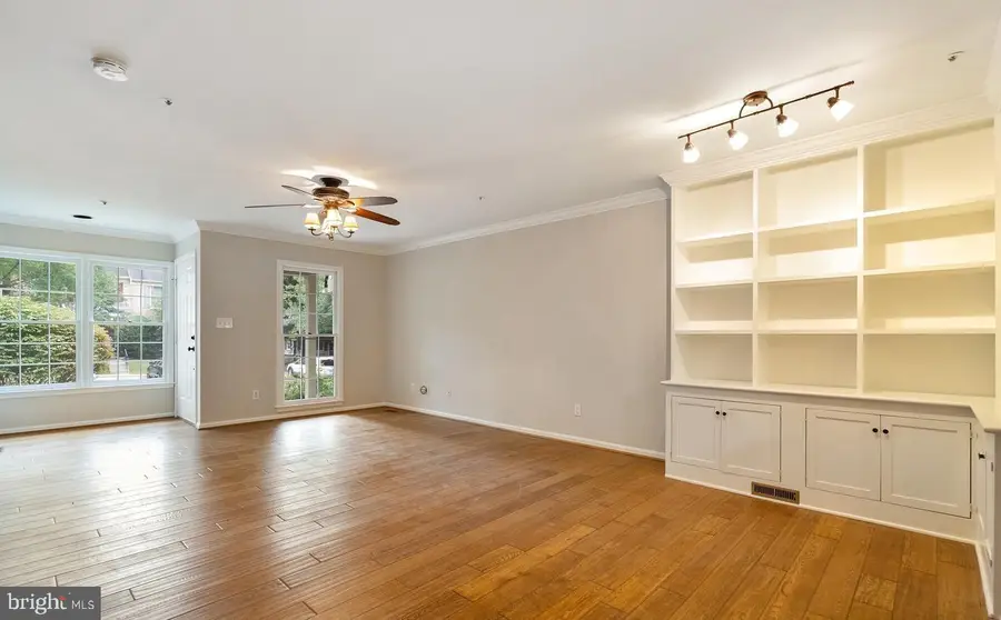 8533 Fountain Valley Dr, Montgomery Village, MD 20886 - #3