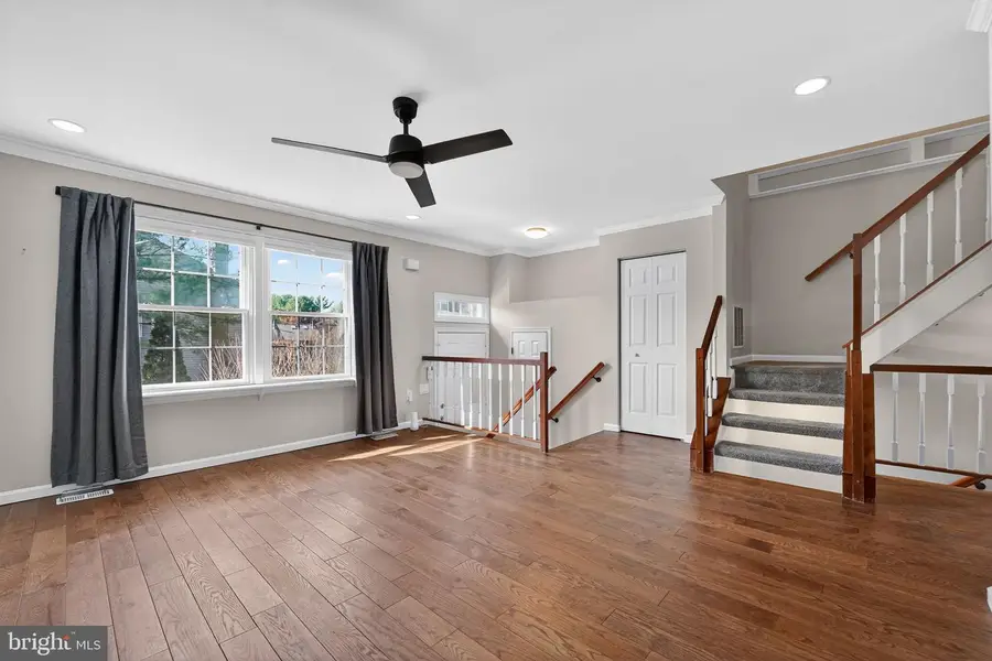 708 Suffield Dr, Gaithersburg, MD 20878 - #2