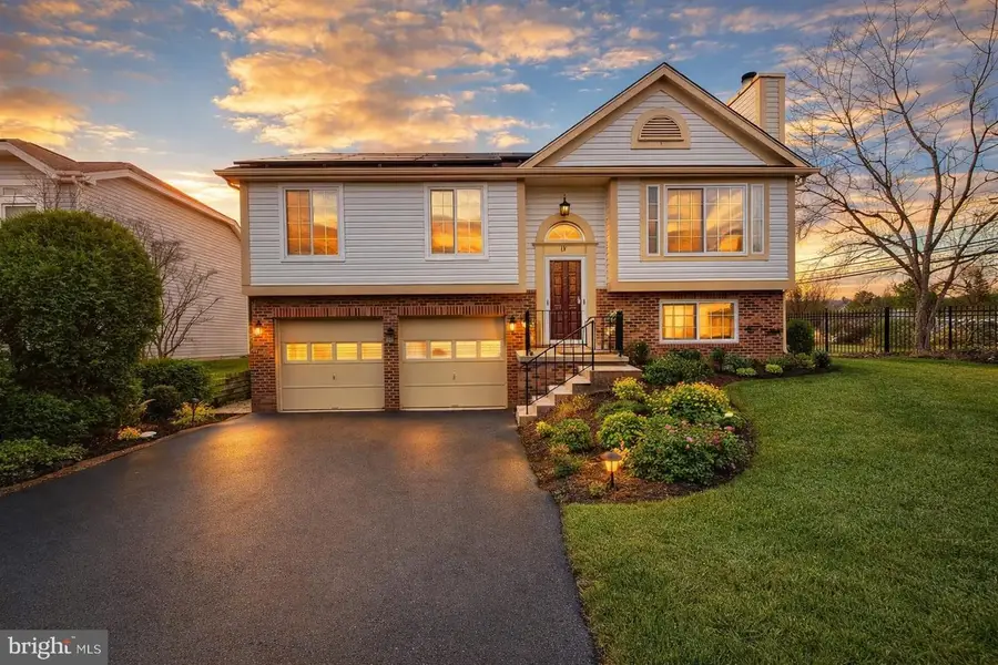 7701 Ivy Oak Dr, Gaithersburg, MD 20877 - #3