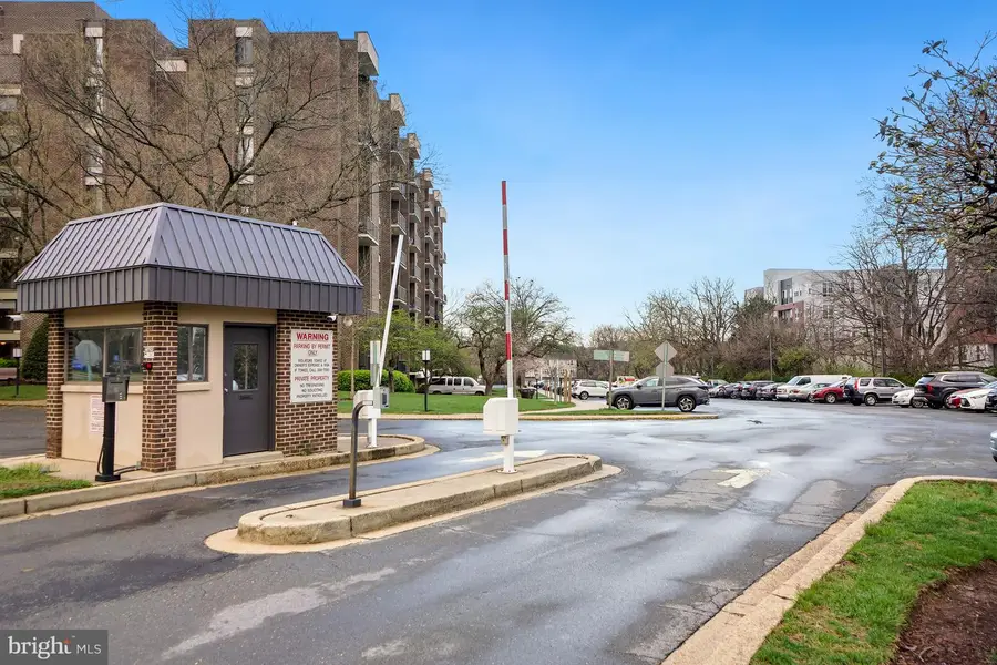 2114 Bonnywood Ln #1-202, Silver Spring, MD 20902 - #3