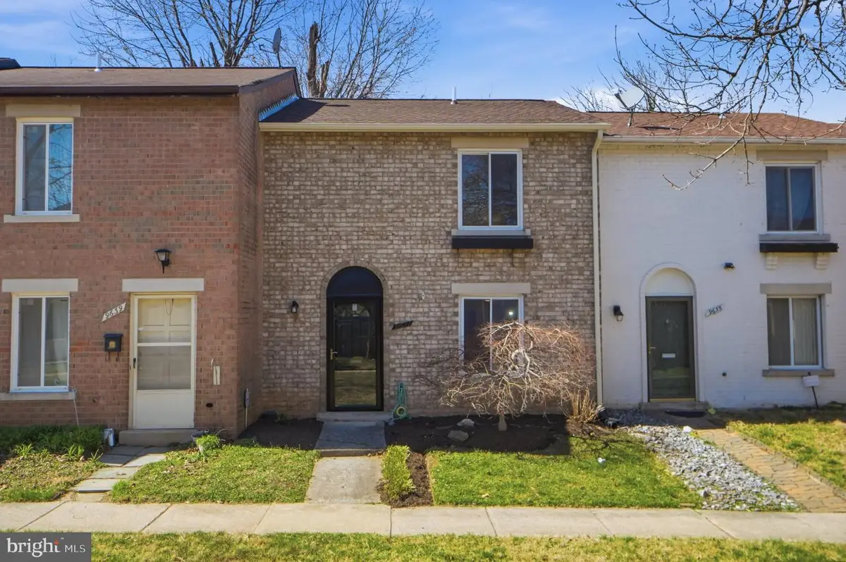 9637 Marston Ln, Gaithersburg, MD 20886 - #1