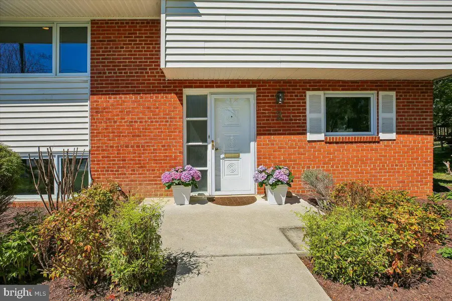 2 Lorre Ct, Rockville, MD 20852 - #2