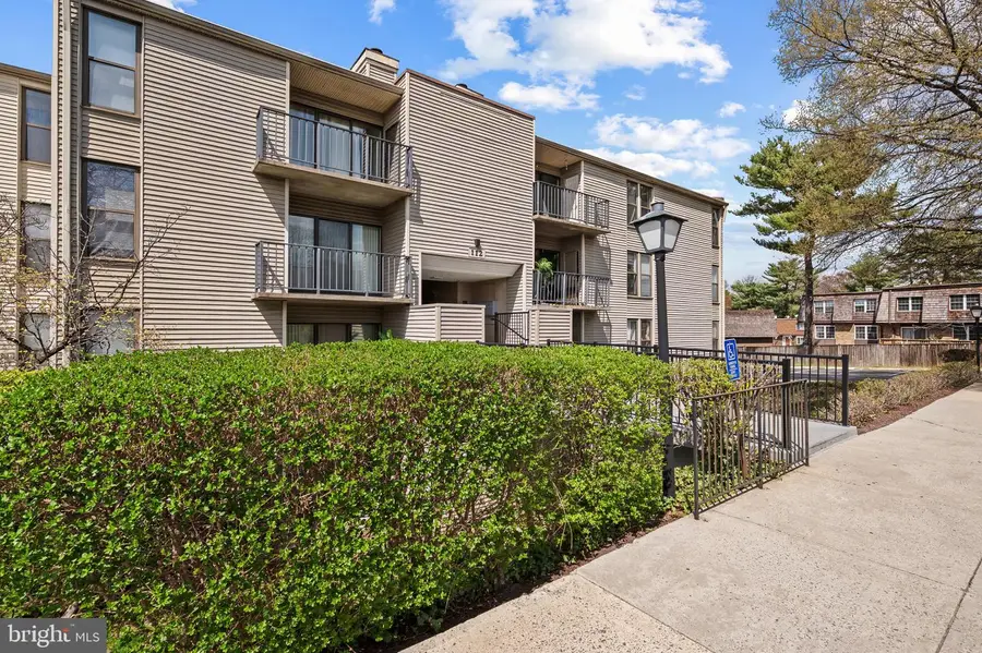 112 Duvall Ln #302, Gaithersburg, MD 20877 - #2