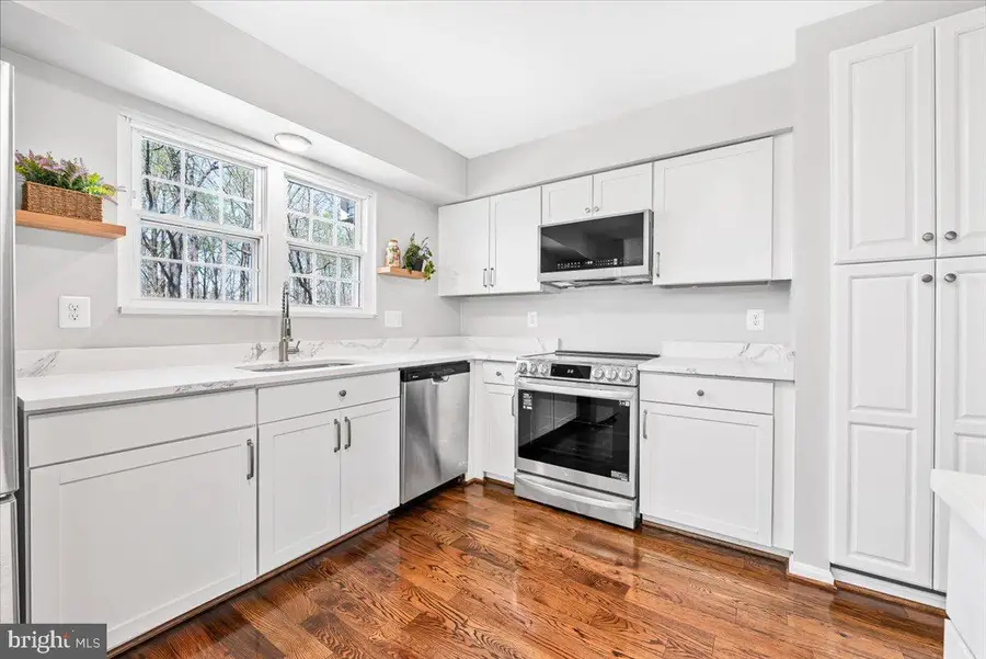 17641 Longview Ln, Olney, MD 20832 - #2