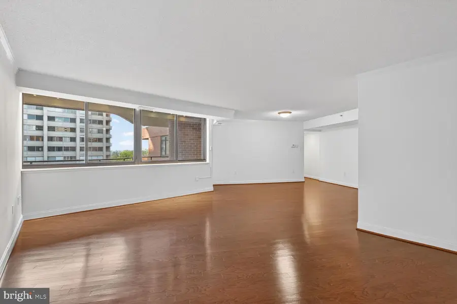 4550 N Park Ave N #914, Chevy Chase, MD 20815 - #3