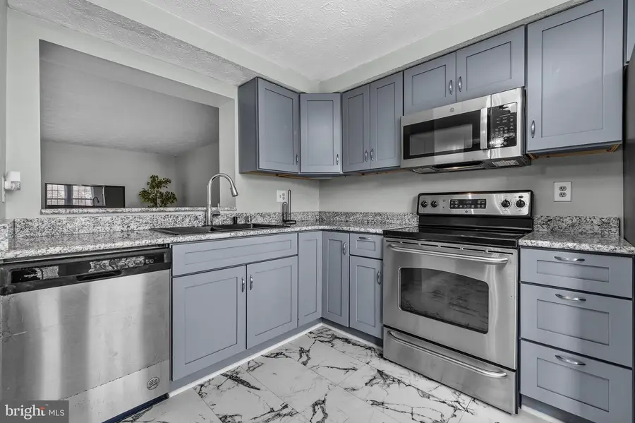 14102 Buck Hill Ct, Burtonsville, MD 20866 - #2