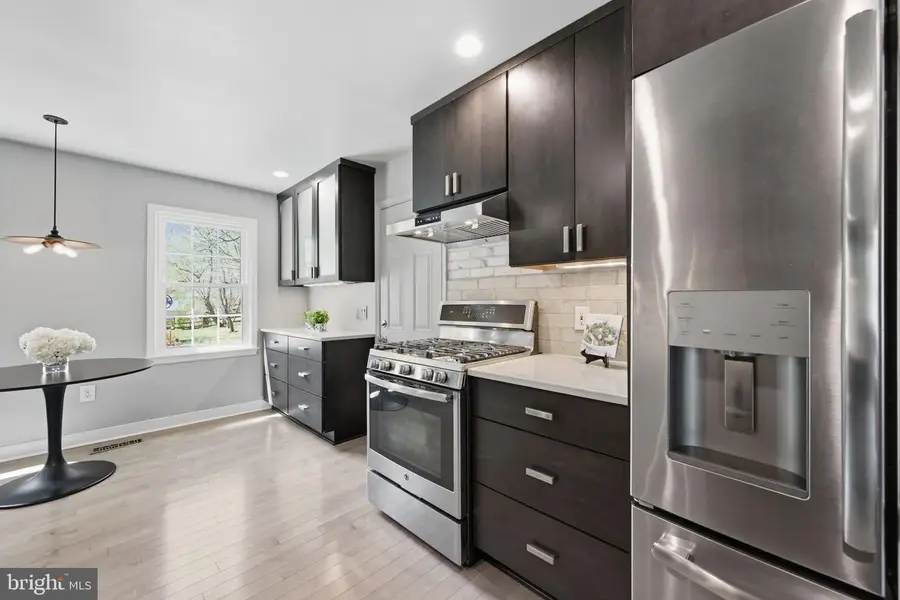 7 Bentley Ct, Rockville, MD 20850 - #3