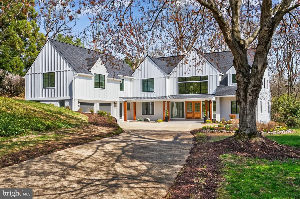 7126 Darby Rd, Bethesda, MD 20817 - #1