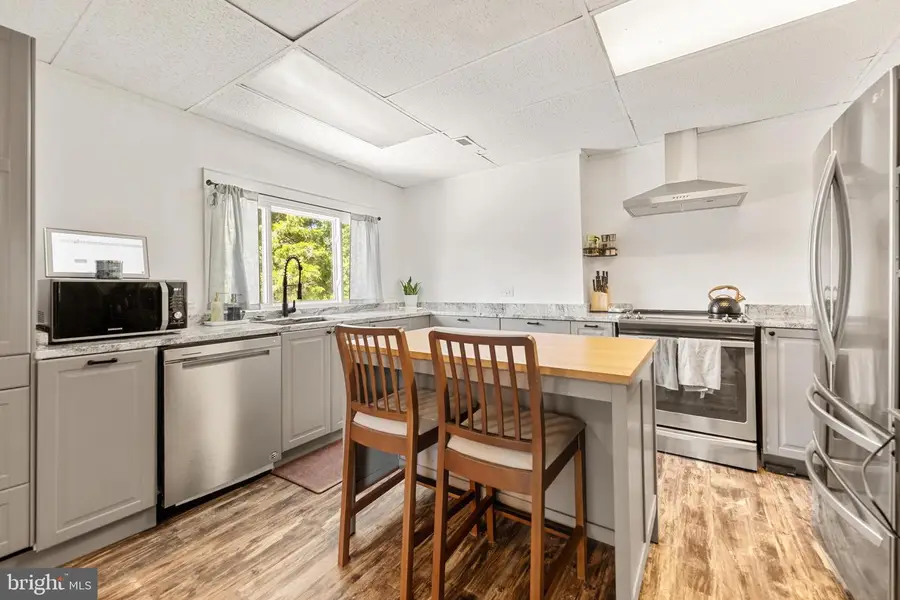 27412 Ridge Rd, Damascus, MD 20872 - #2