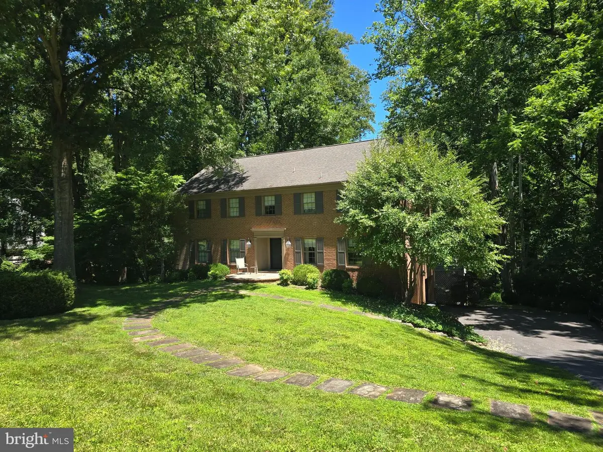 13621 Esworthy Rd, Germantown, MD 20874 - #1