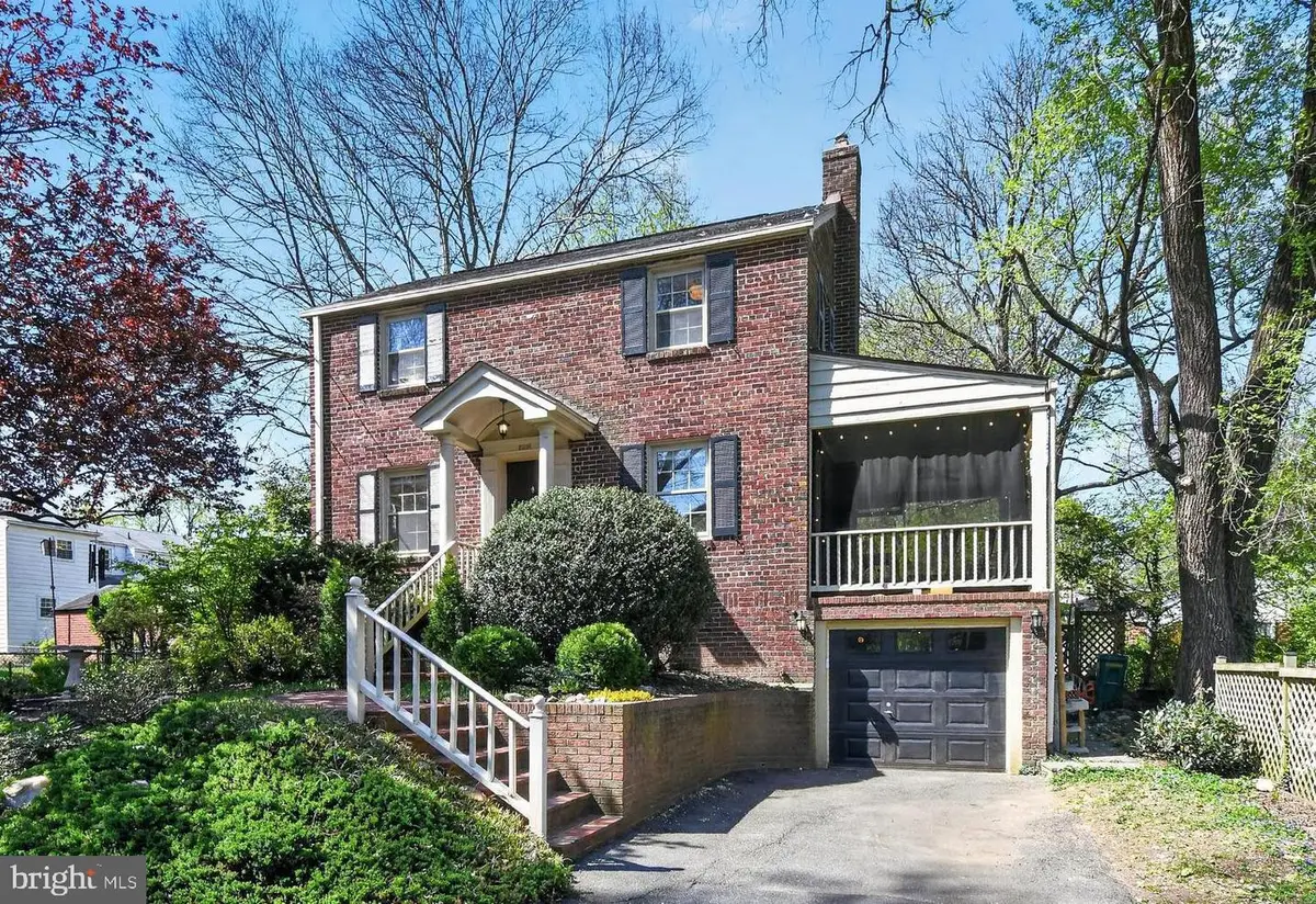 8306 Queen Annes Dr, Silver Spring, MD 20910 - #1