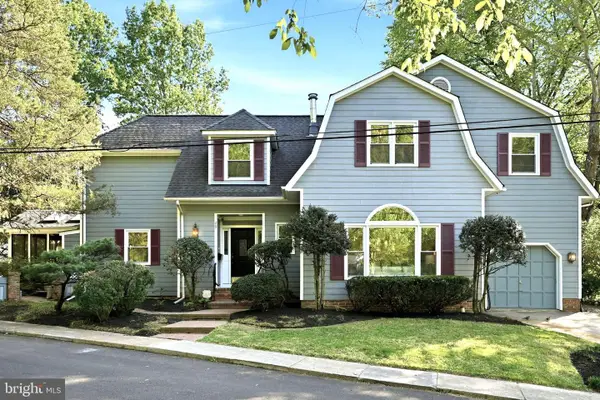 49 Wellesley Cir, GLEN ECHO, MD 20812