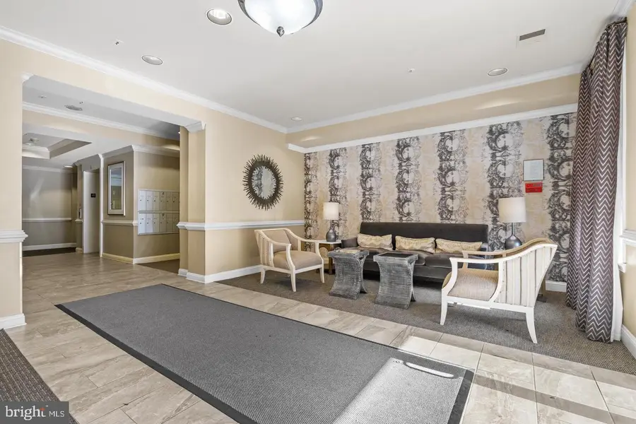 9405 Blackwell Rd #214, Rockville, MD 20850 - #3