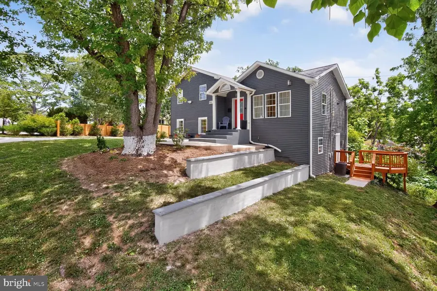 211 Charles St, Rockville, MD 20850 - #3