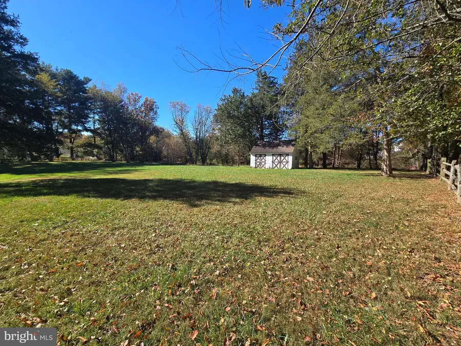 15204 Water Oak Dr, Gaithersburg, MD 20878 - #2