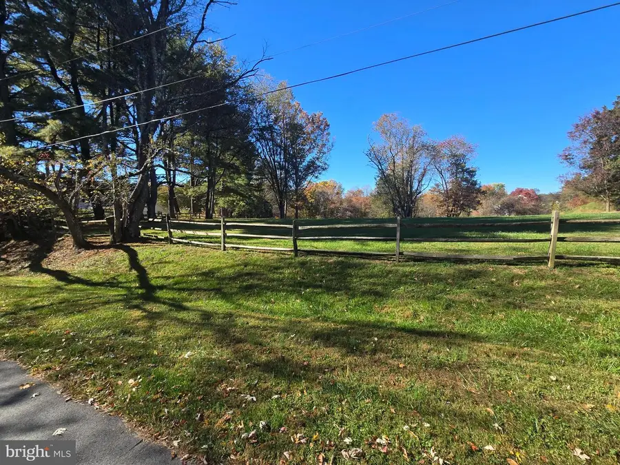 15204 Water Oak Dr, Gaithersburg, MD 20878 - #3