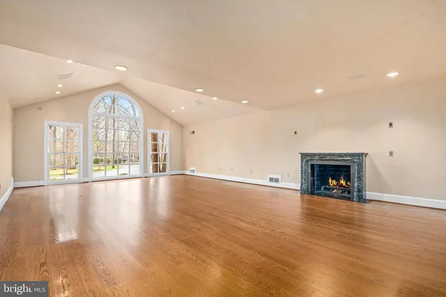 10204 Bentcross Dr, Potomac, MD 20854 - #3