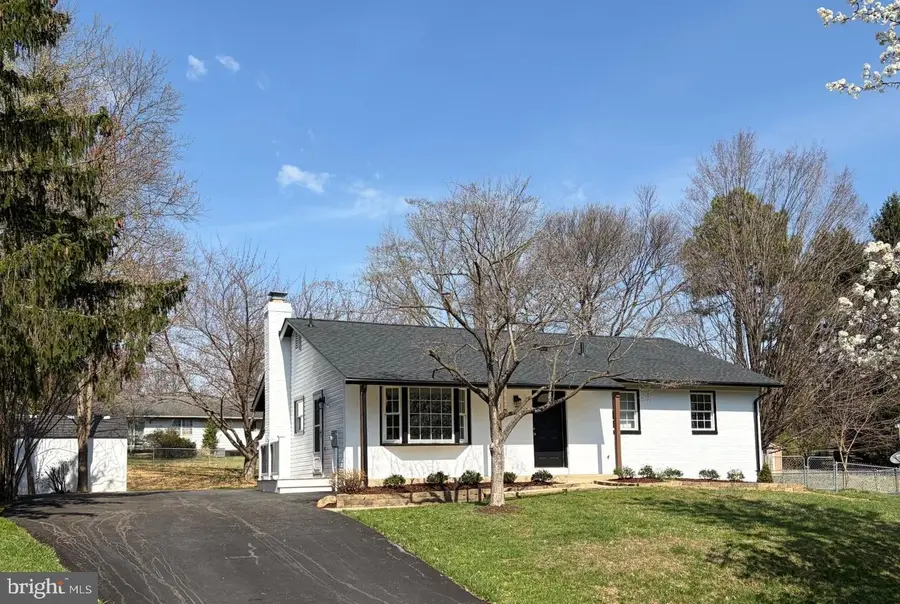 24320 Log House Rd, Gaithersburg, MD 20882 - #3