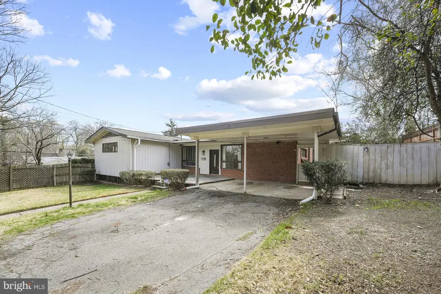 700 Greyrock Dr, Silver Spring, MD 20910 - #2