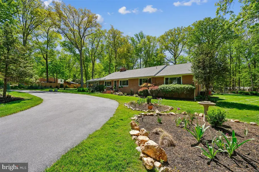 4318 Pinetree Rd, Rockville, MD 20853 - #2